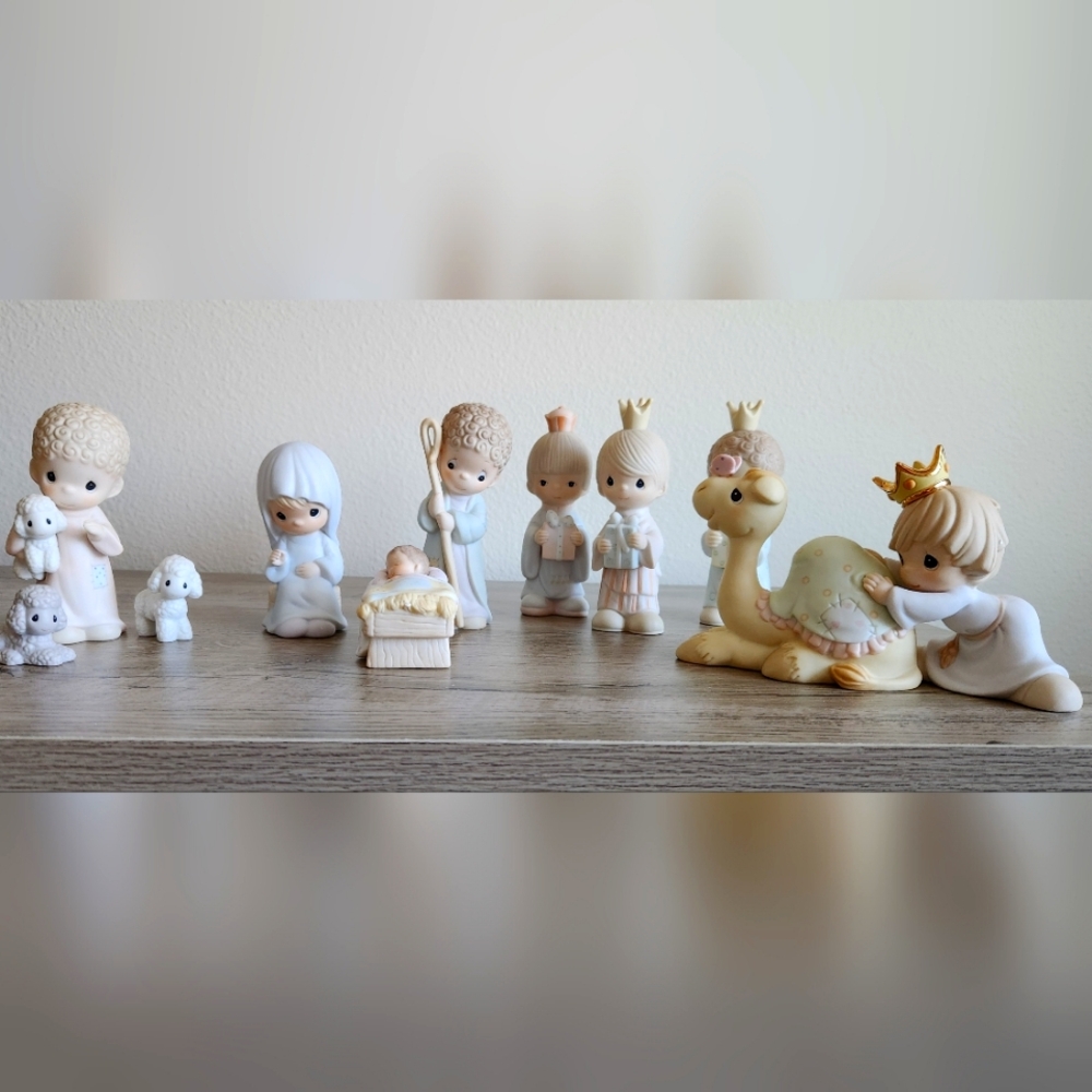Precious Moments Nativity Set